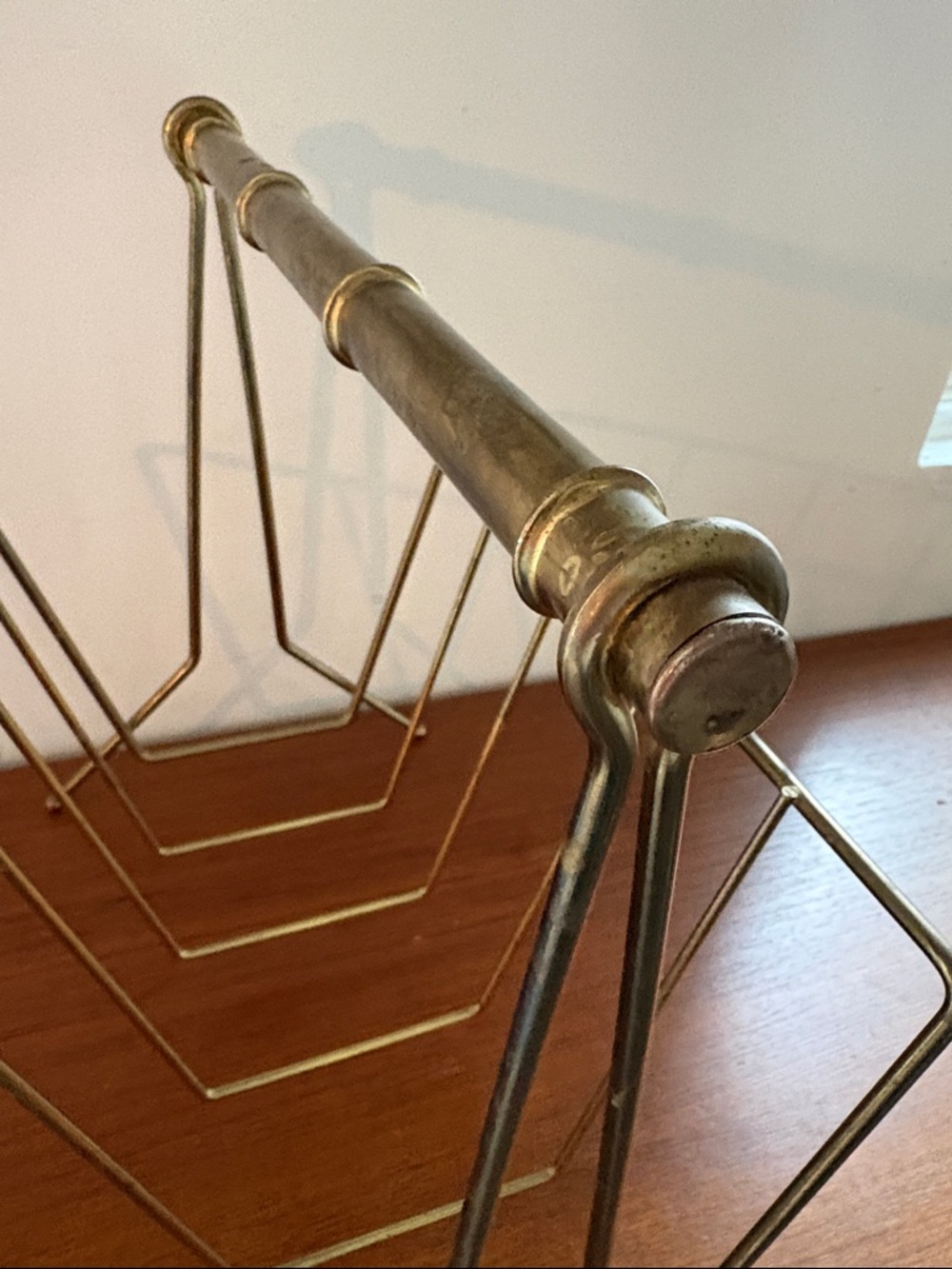 VINTAGE - Brass Metal Record/Magazine Rack - Picture 7 of 7